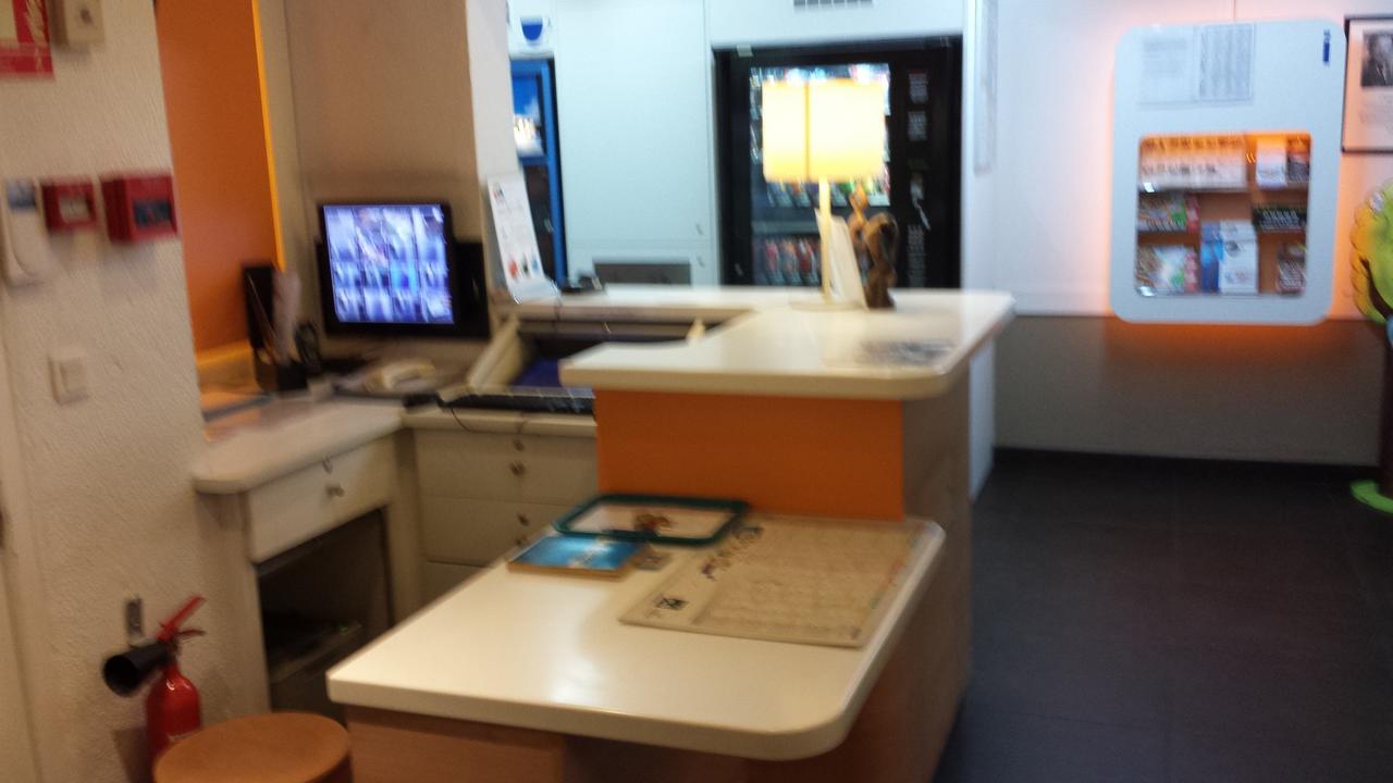 Ibis Budget Stains - Saint Denis - Universite Ruang foto