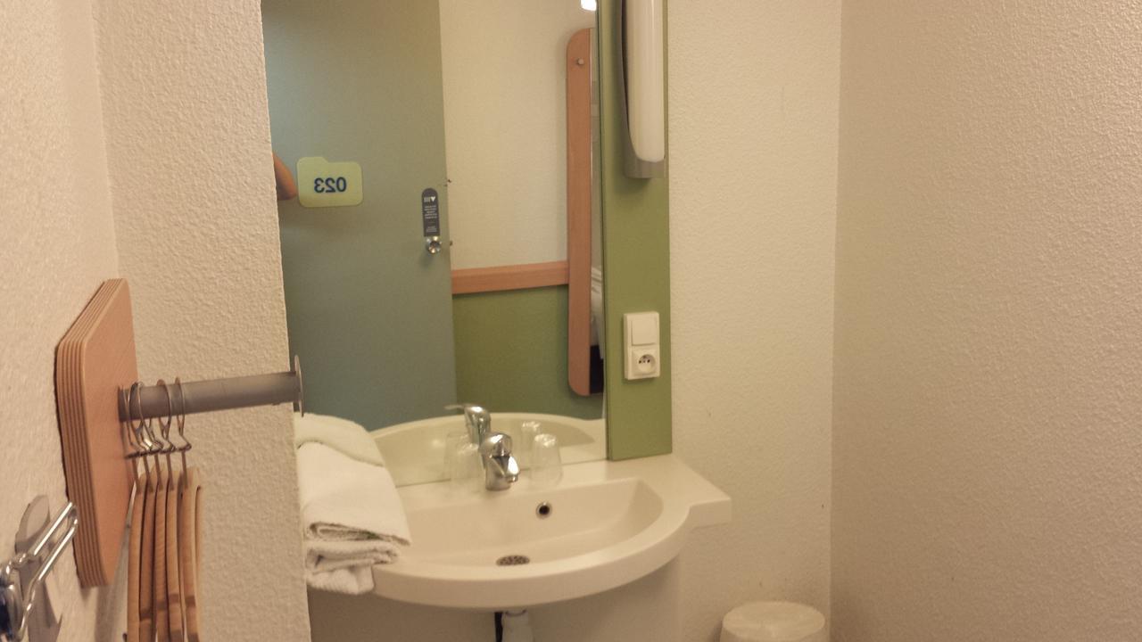 Ibis Budget Stains - Saint Denis - Universite Bagian luar foto